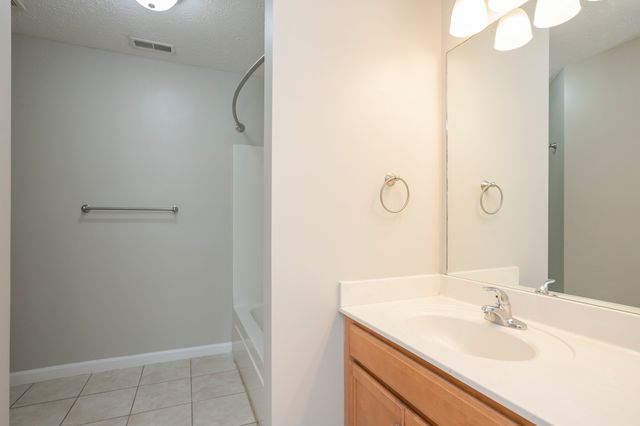 564 Rose Cottage Cir, Gallatin, TN 37066