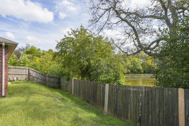 564 Rose Cottage Cir, Gallatin, TN 37066