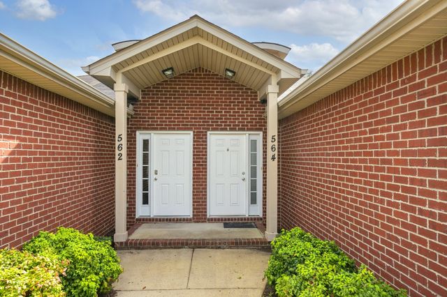 564 Rose Cottage Cir, Gallatin, TN 37066