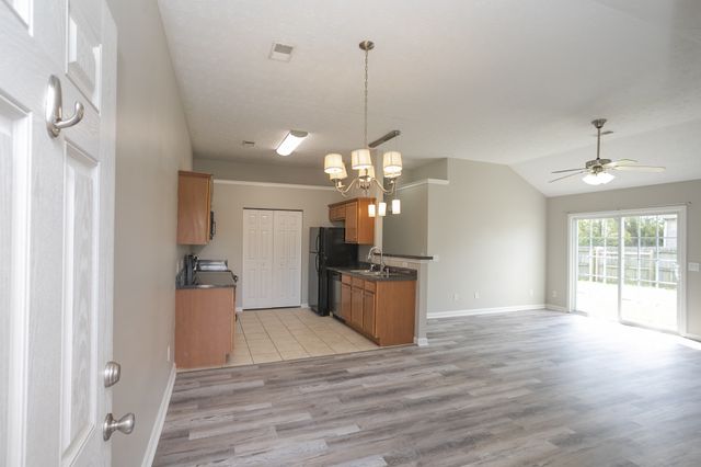 564 Rose Cottage Cir, Gallatin, TN 37066