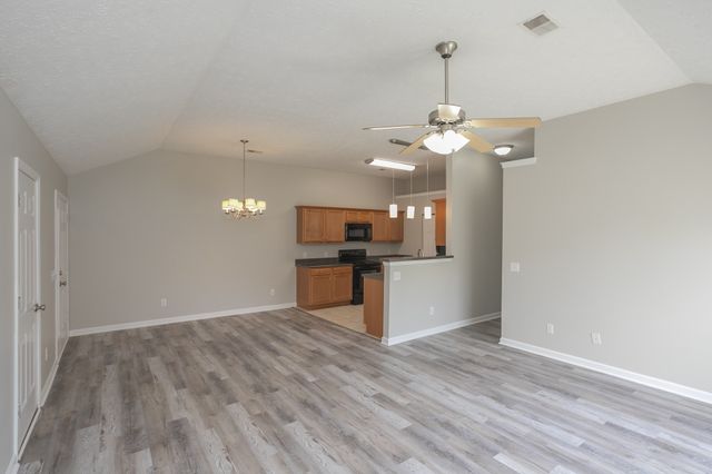 564 Rose Cottage Cir, Gallatin, TN 37066