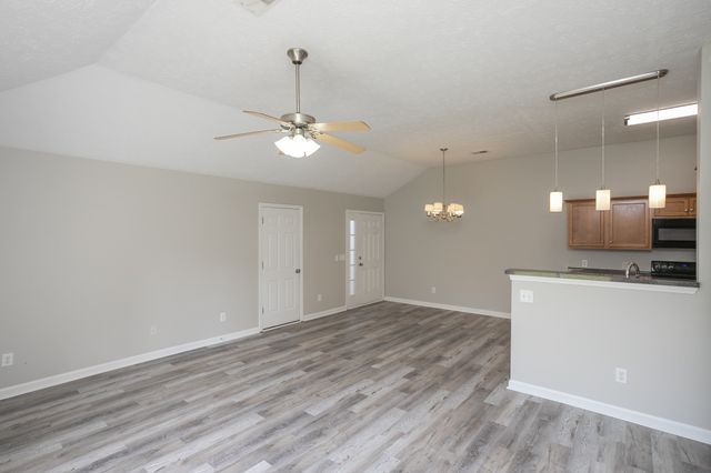564 Rose Cottage Cir, Gallatin, TN 37066