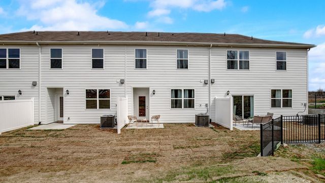 215 Redhead Lane, Lebanon, TN 37090
