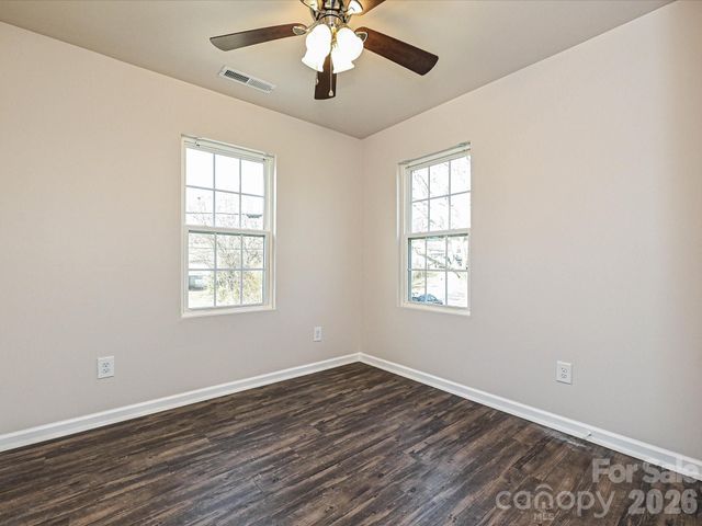 362 E Mills Avenue, Mooresville, NC 28115