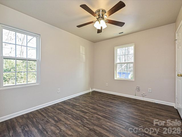 362 E Mills Avenue, Mooresville, NC 28115