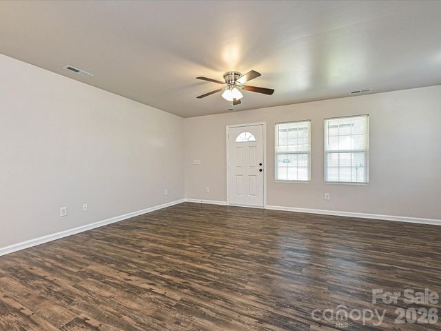 362 E Mills Avenue, Mooresville, NC 28115