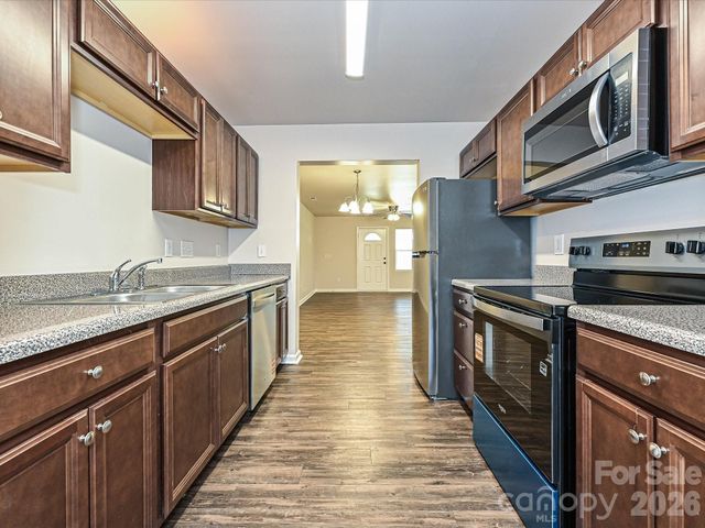 362 E Mills Avenue, Mooresville, NC 28115