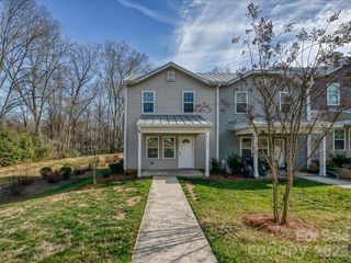 362 E Mills Avenue, Mooresville, NC 28115