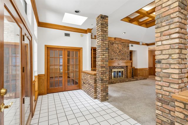 6600 Canalview Drive, Arlington, TX 76016