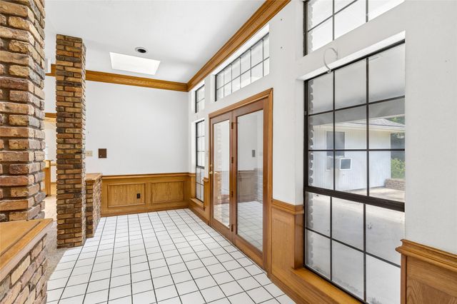 6600 Canalview Drive, Arlington, TX 76016