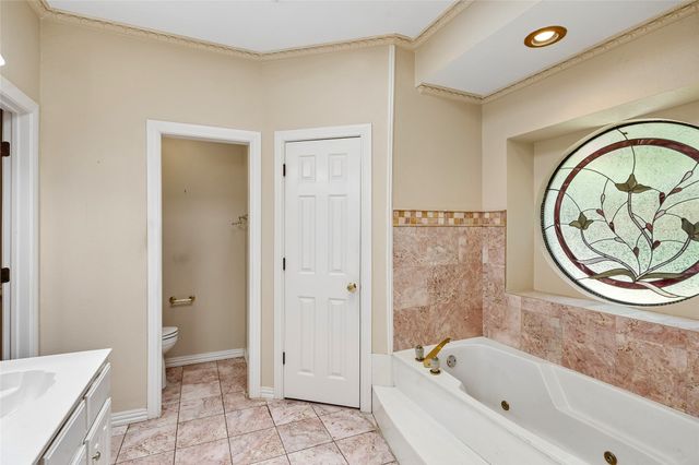 6600 Canalview Drive, Arlington, TX 76016