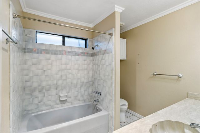 6600 Canalview Drive, Arlington, TX 76016