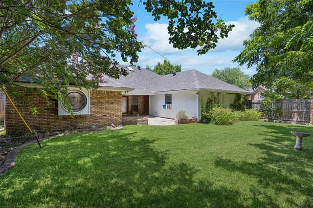 6600 Canalview Drive, Arlington, TX 76016