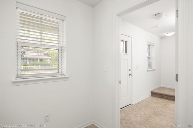 3538 Rochester Rd, Royal Oak, MI 48073