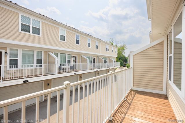 3538 Rochester Rd, Royal Oak, MI 48073