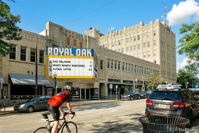 3538 Rochester Rd, Royal Oak, MI 48073