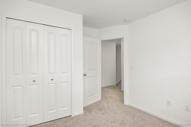 3538 Rochester Rd, Royal Oak, MI 48073