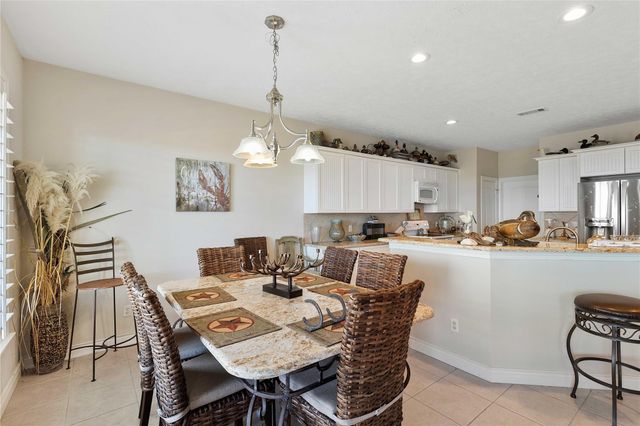 128 Cardinal Loop, Smith Point, TX 77514