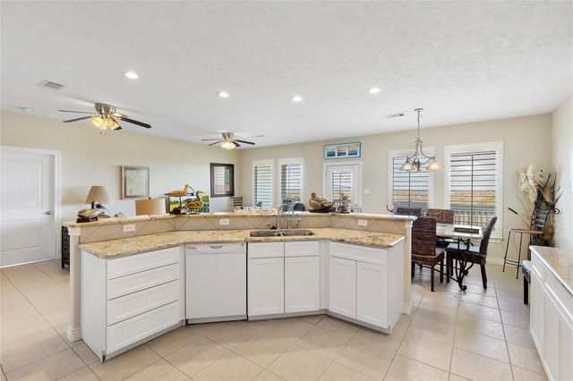 128 Cardinal Loop, Smith Point, TX 77514