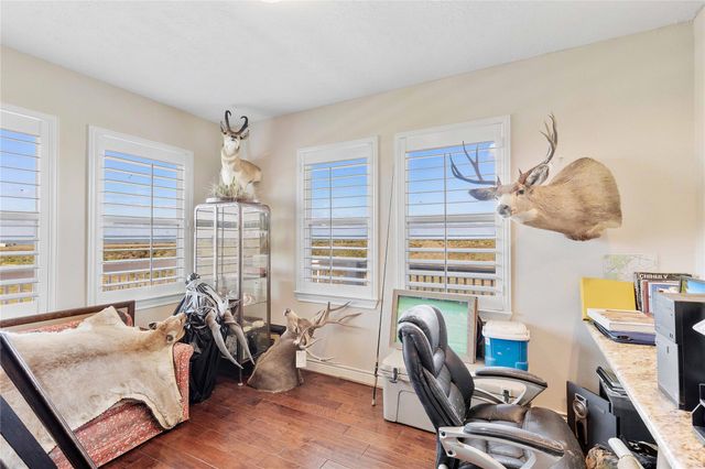 128 Cardinal Loop, Smith Point, TX 77514