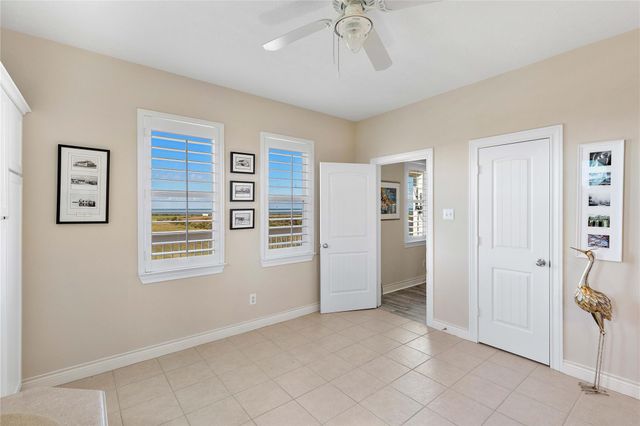 128 Cardinal Loop, Smith Point, TX 77514