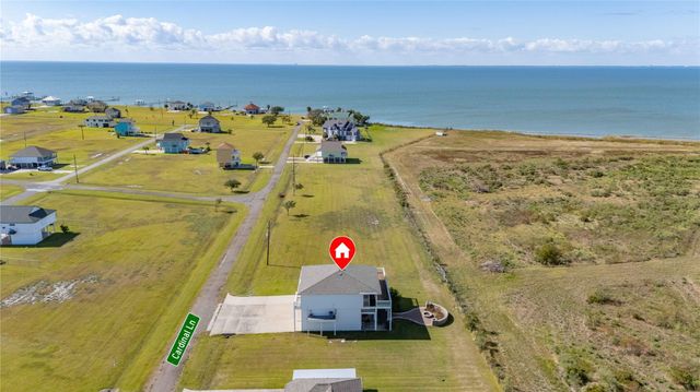 128 Cardinal Loop, Smith Point, TX 77514