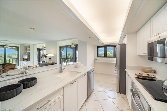 6020 Pelican Bay BLVD 404, Naples, FL 34108