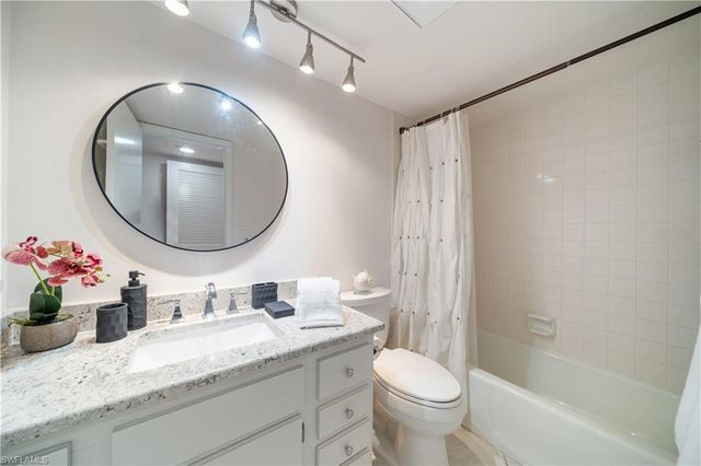 6020 Pelican Bay BLVD 404, Naples, FL 34108