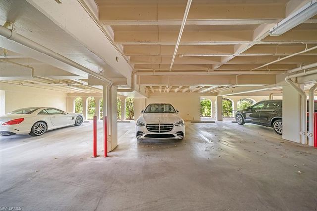 6020 Pelican Bay BLVD 404, Naples, FL 34108