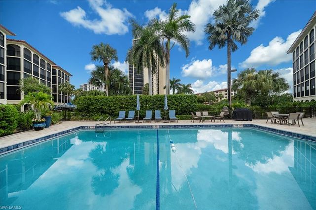 6020 Pelican Bay BLVD 404, Naples, FL 34108