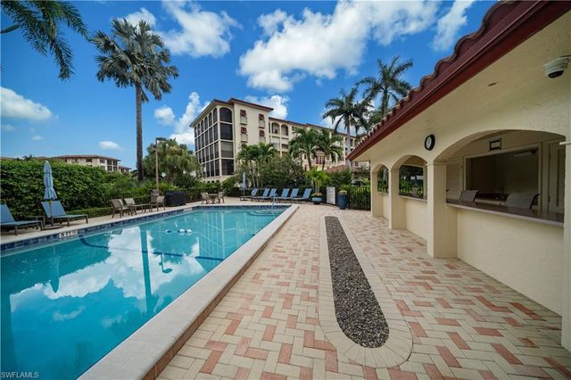 6020 Pelican Bay BLVD 404, Naples, FL 34108