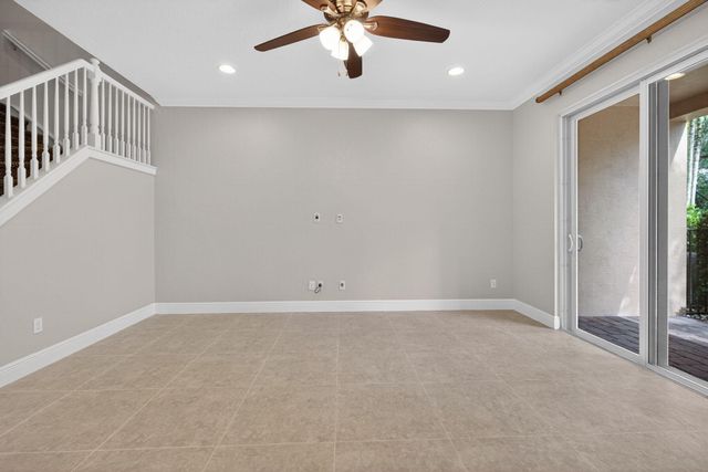 5072 Dulce Court, Palm Beach Gardens, FL 33418