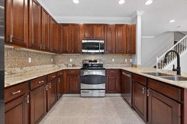 5072 Dulce Court, Palm Beach Gardens, FL 33418