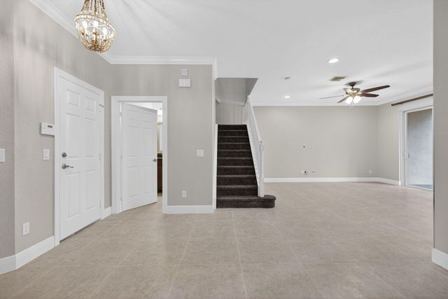 5072 Dulce Court, Palm Beach Gardens, FL 33418