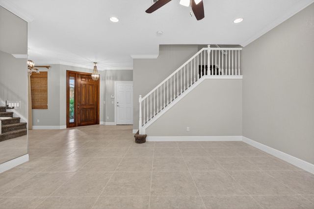 5072 Dulce Court, Palm Beach Gardens, FL 33418