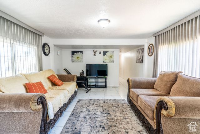 190 KINGS CT, Logan, UT 84321