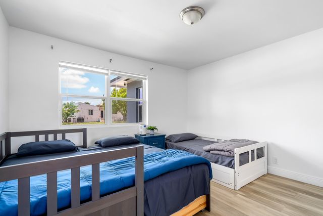 2709 Dewey Street, Hollywood, FL 33020