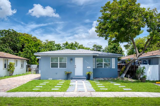 2709 Dewey Street, Hollywood, FL 33020