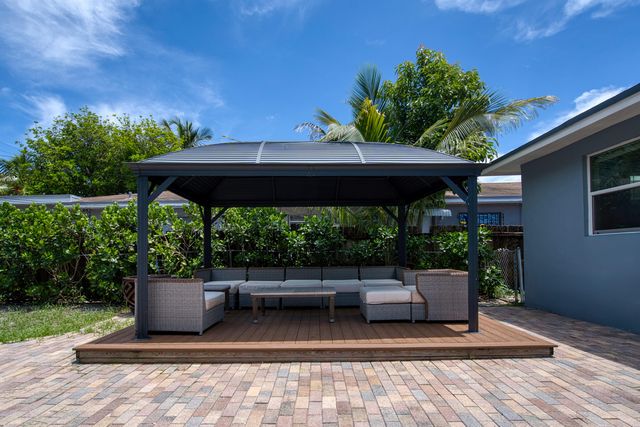 2709 Dewey Street, Hollywood, FL 33020