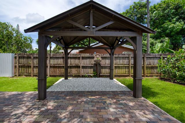 2709 Dewey Street, Hollywood, FL 33020