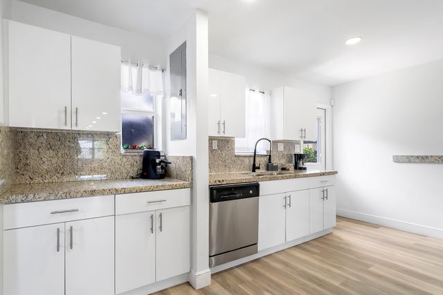 2709 Dewey Street, Hollywood, FL 33020