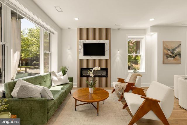1527 BUCHANAN ST NW, Washington, DC 20011