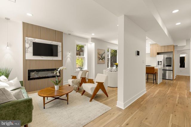 1527 BUCHANAN ST NW, Washington, DC 20011