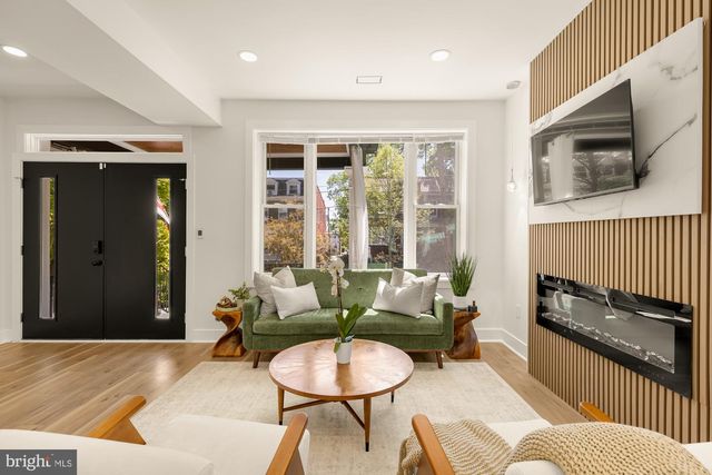 1527 BUCHANAN ST NW, Washington, DC 20011