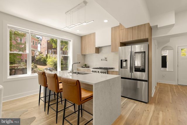 1527 BUCHANAN ST NW, Washington, DC 20011