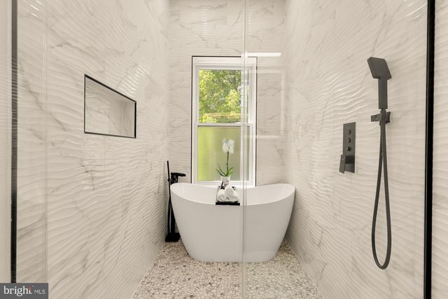 1527 BUCHANAN ST NW, Washington, DC 20011