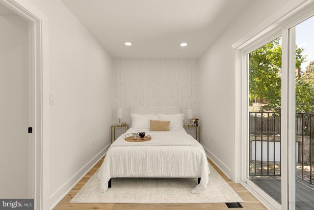 1527 BUCHANAN ST NW, Washington, DC 20011