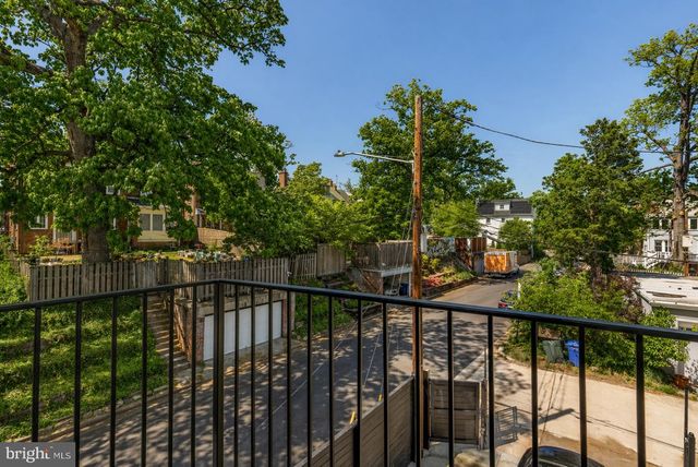 1527 BUCHANAN ST NW, Washington, DC 20011