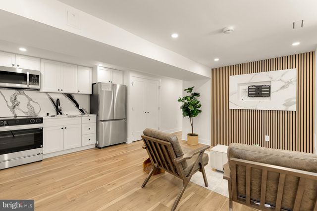 1527 BUCHANAN ST NW, Washington, DC 20011
