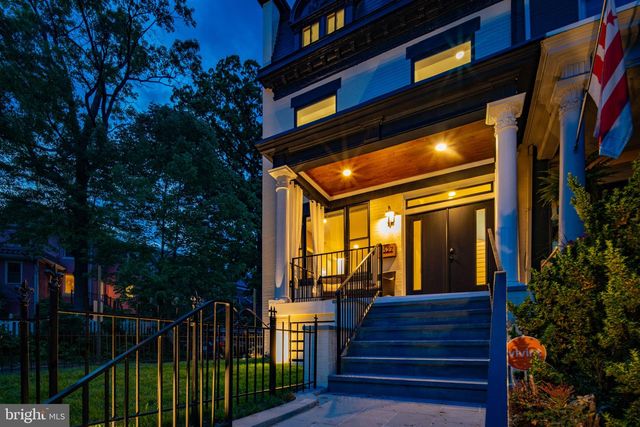 1527 BUCHANAN ST NW, Washington, DC 20011